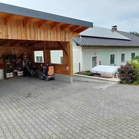 Biohof Meyerhofer 公寓